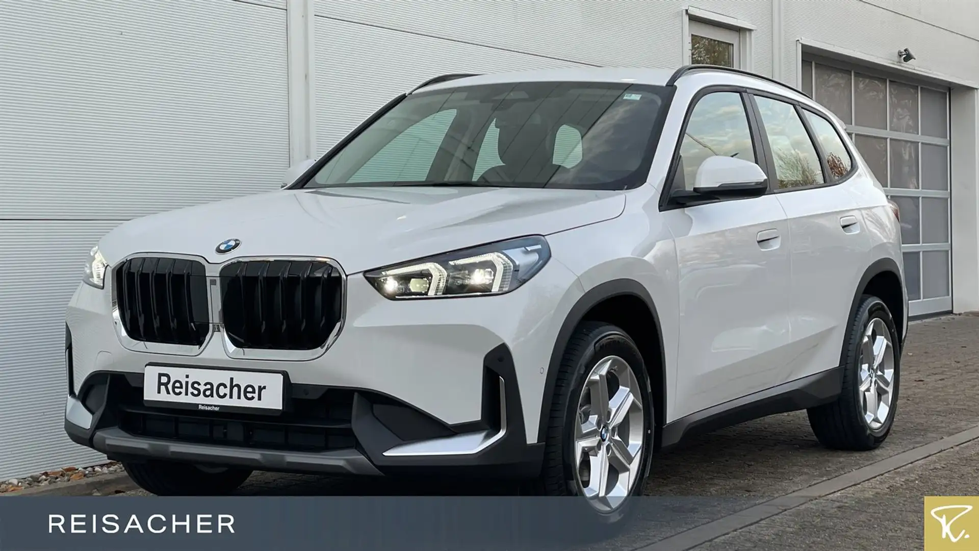 BMW X1 sDrive18iA DKG Navi adaptLED FLA Keyless Blanc - 1