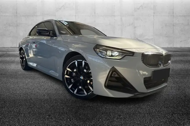 BMW M2 M 240i xDrive