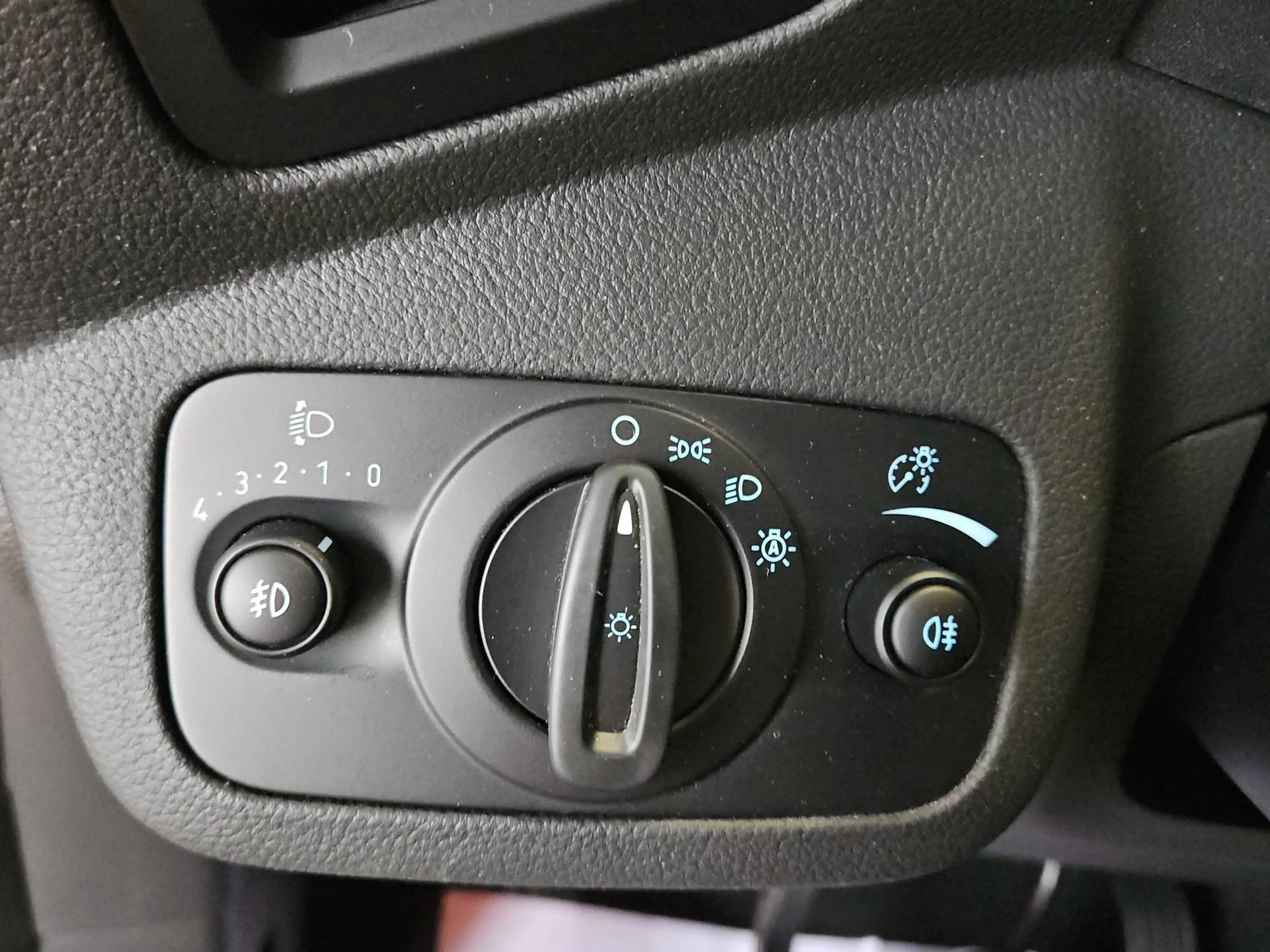 Ford C-Max titanium — photo 11