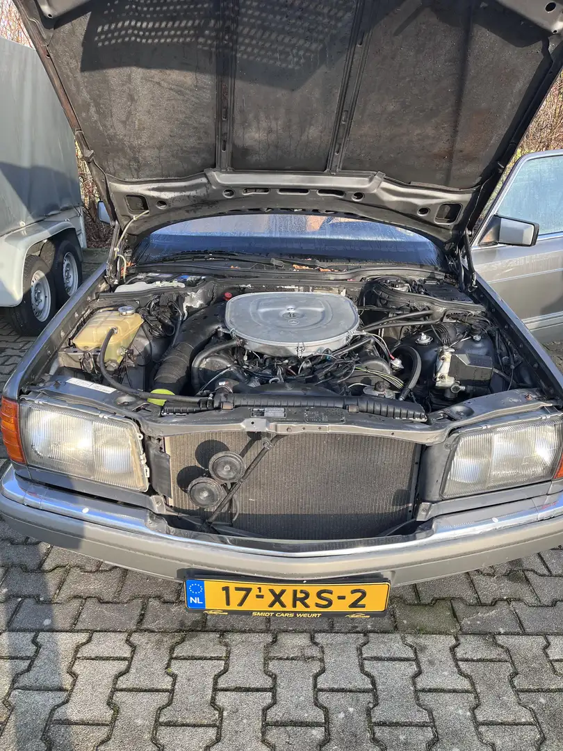 Mercedes-Benz 420 SE Grau - 2