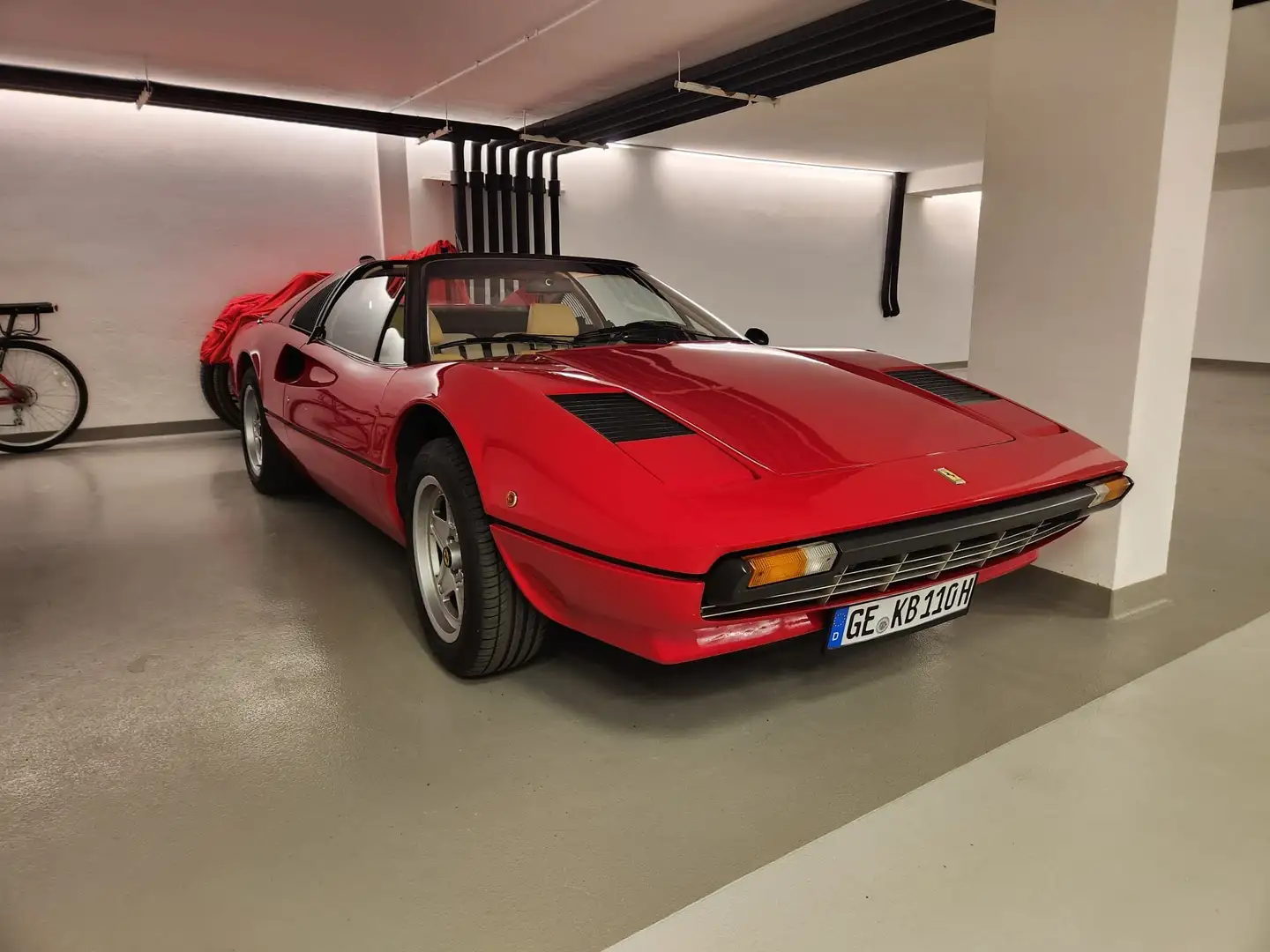 Ferrari 308 GTS Vergaser Spider Sportauspuff Roşu - 1