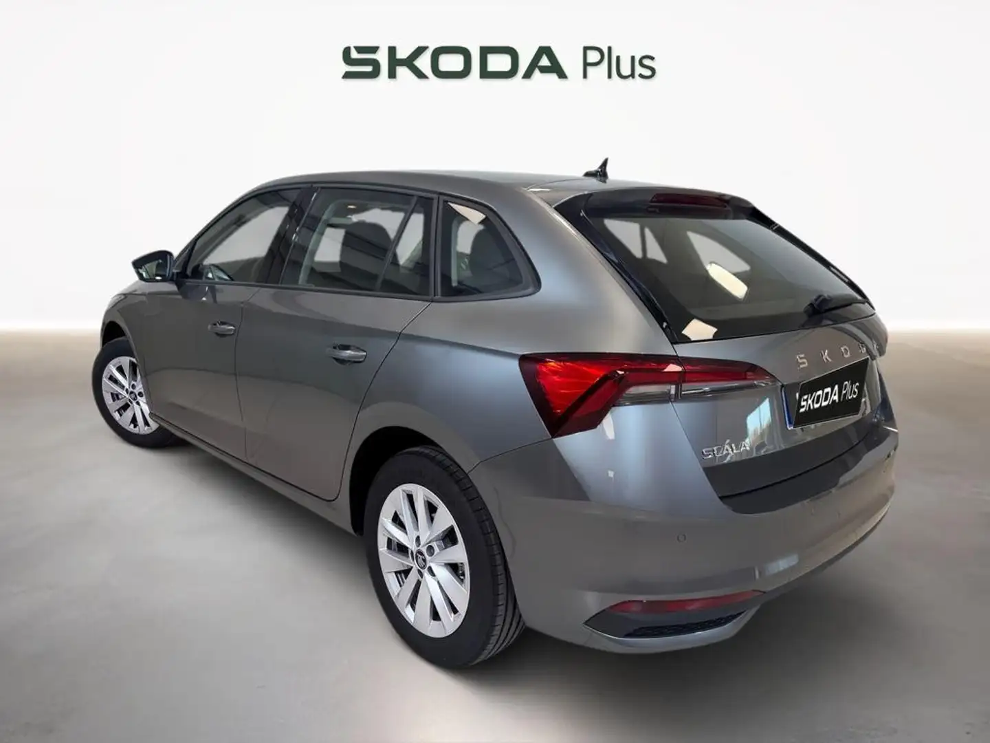 Skoda Scala 1.0 TSI Essence 85kW Gris - 2