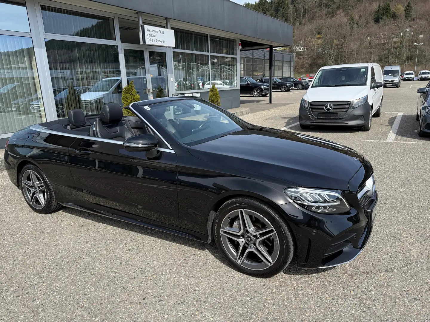 Mercedes-Benz C 180 C 180 AMG (205.440) Schwarz - 2