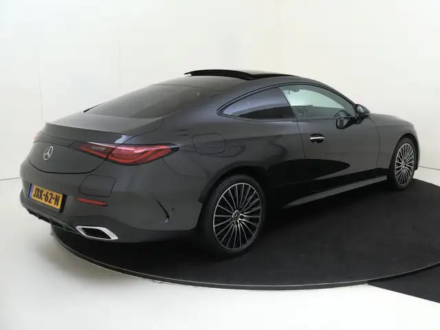 Mercedes-Benz CLE view 4