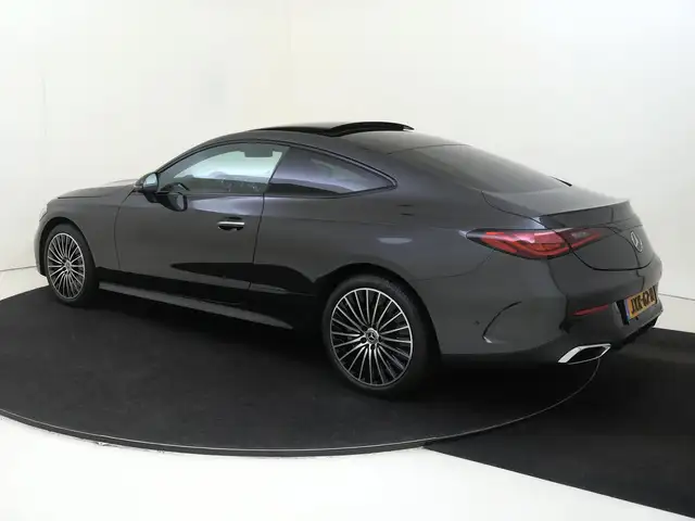 Mercedes-Benz CLE view 3
