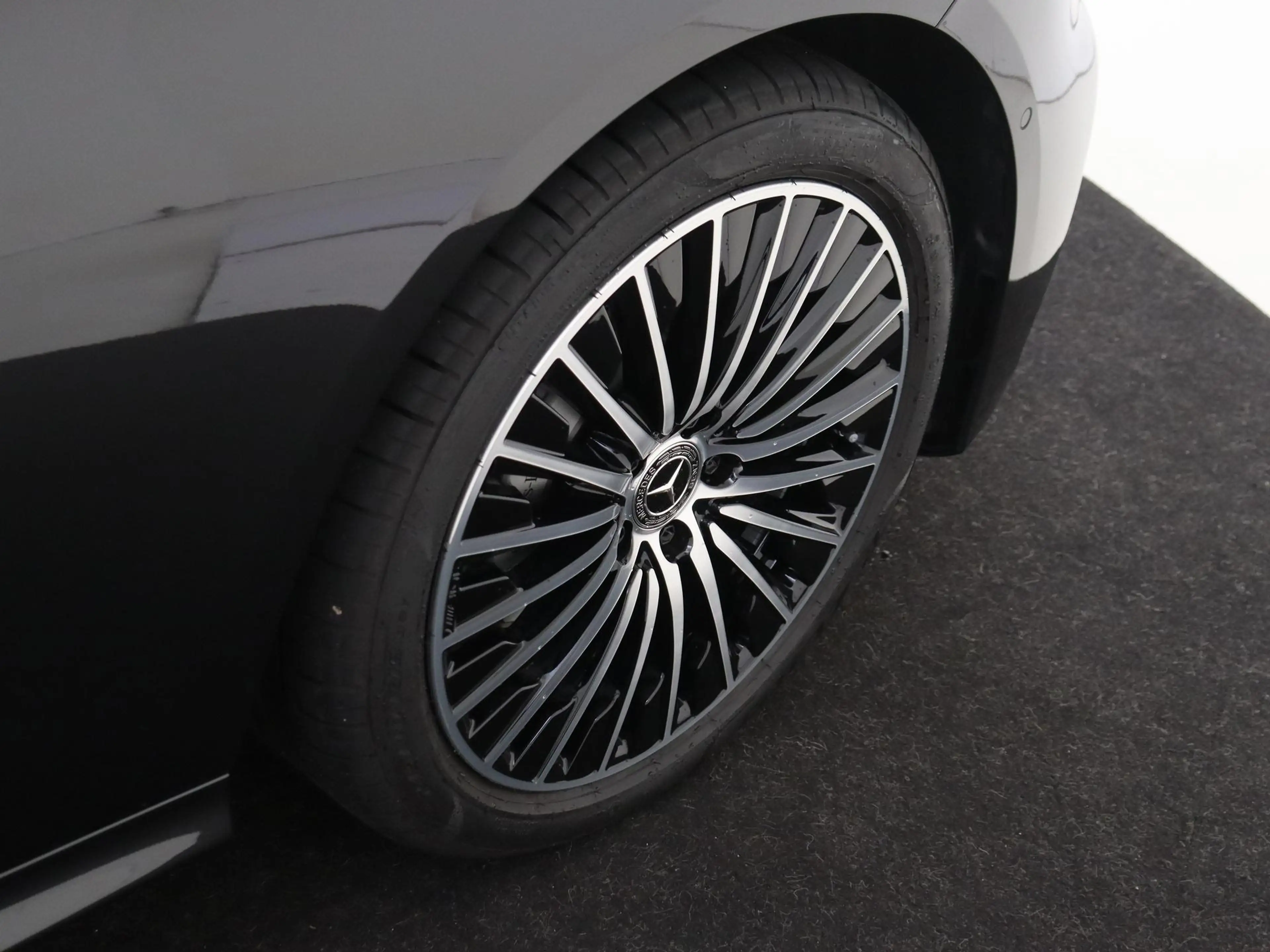 Mercedes-Benz CLE 300 Coupé e AMG Line / Premium Plus/ Burmester/ Head U — photo 10