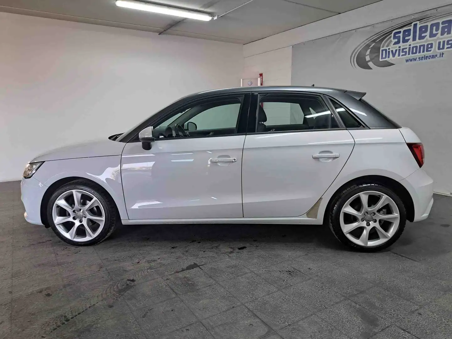 Audi A1 A1 Sportback 1.4 tdi Sport Blanc - 2