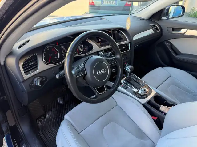 Audi A4 Avant view 9