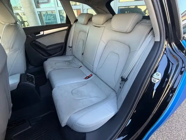 Audi A4 Avant view 14