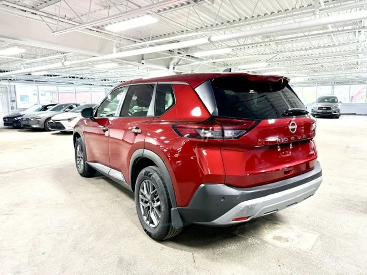 Nissan Rogue снимка Nissan Rogue