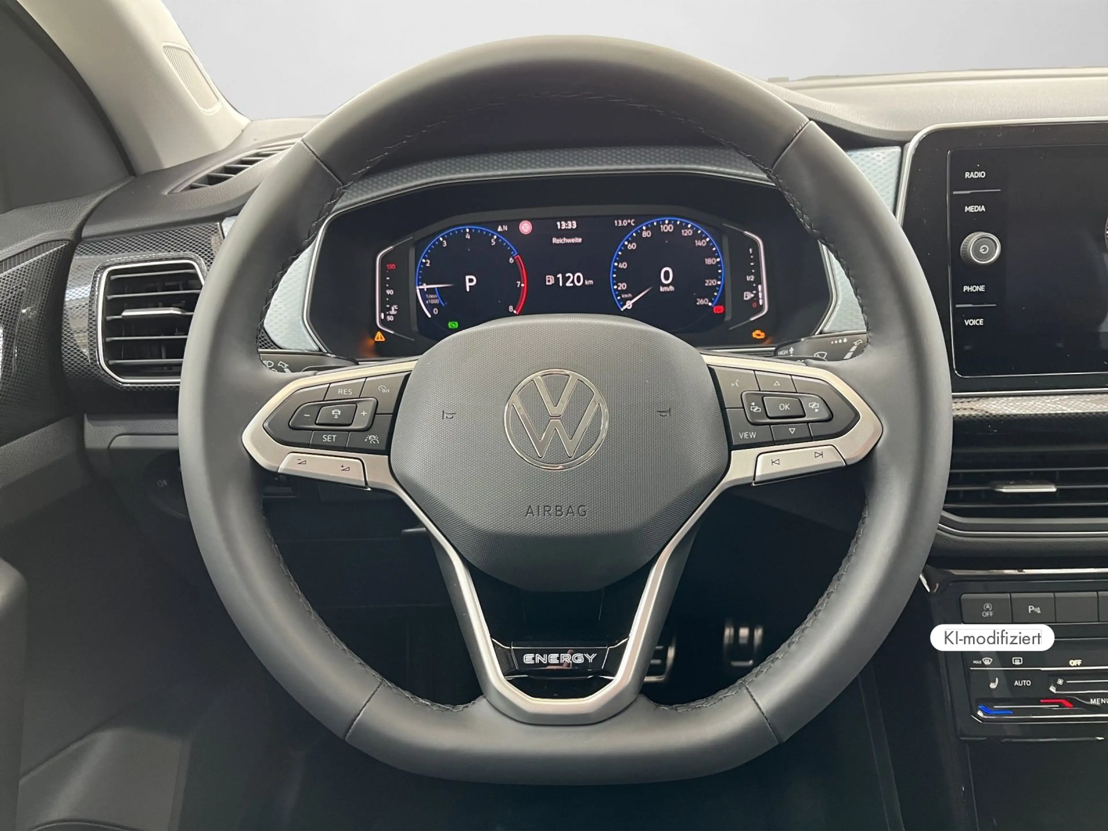 Volkswagen T-Cross Life 1.0 TSI DSG — photo 9
