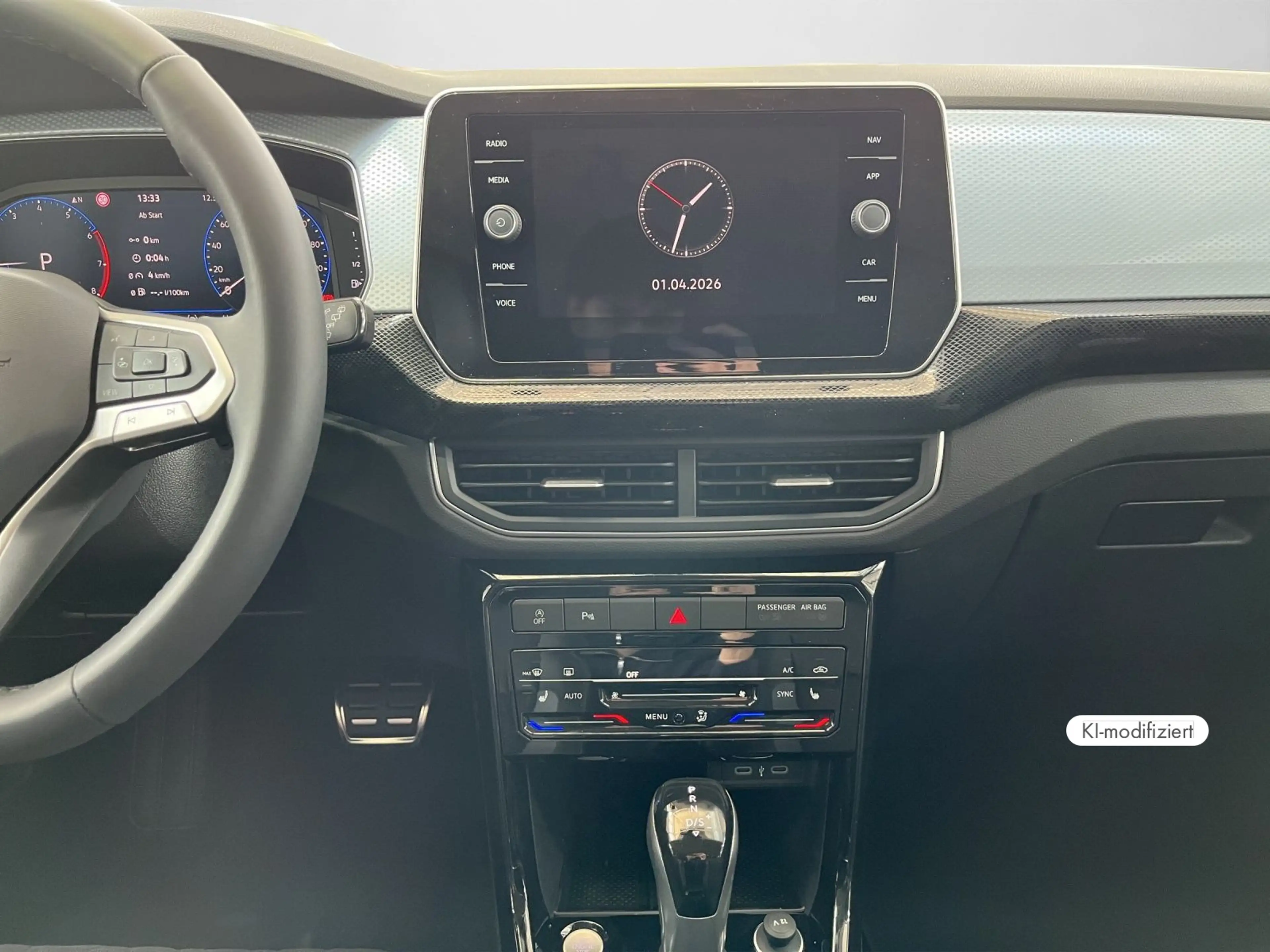 Volkswagen T-Cross Life 1.0 TSI DSG — photo 11
