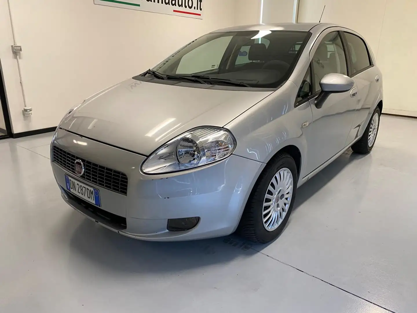 Fiat Grande Punto 1.3 MJT 90 CV 5p *AUTOCARRO*IVA ESPOSTA* Grau - 1