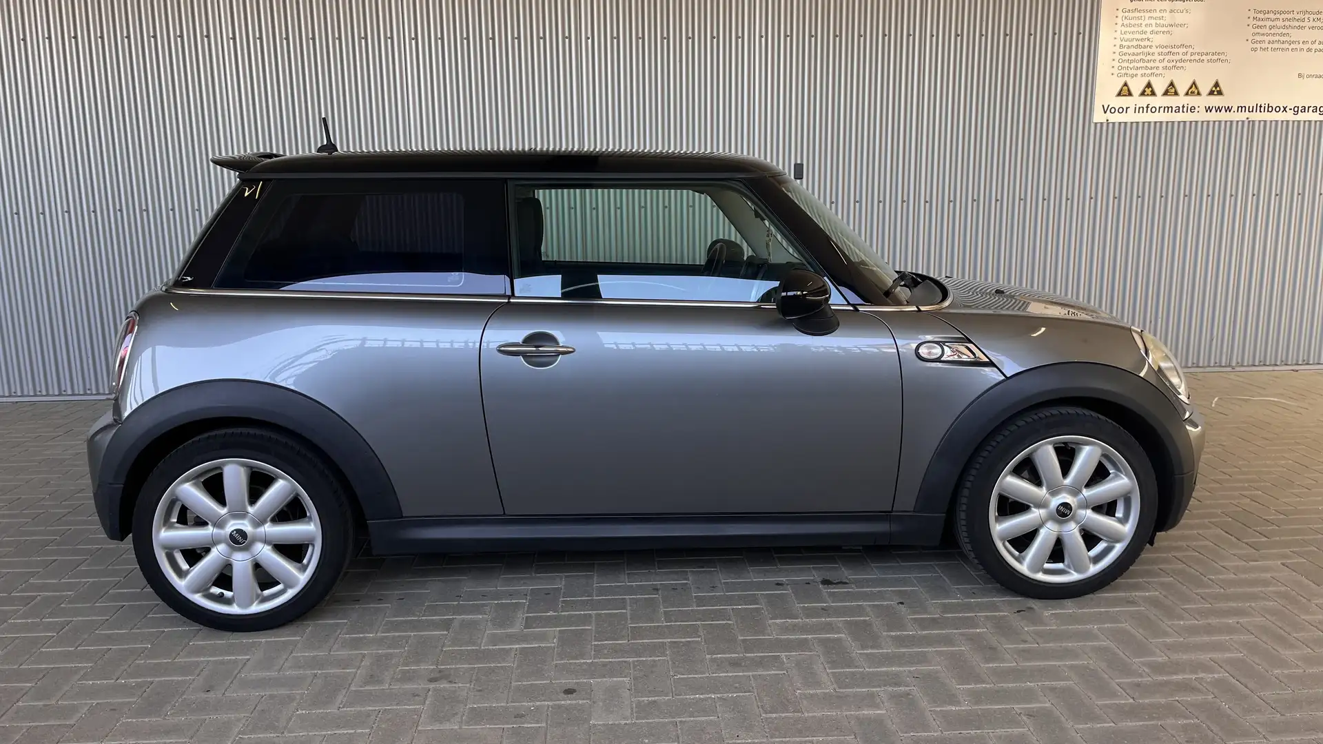 MINI Cooper S R56 1.6 Chili Grau - 2