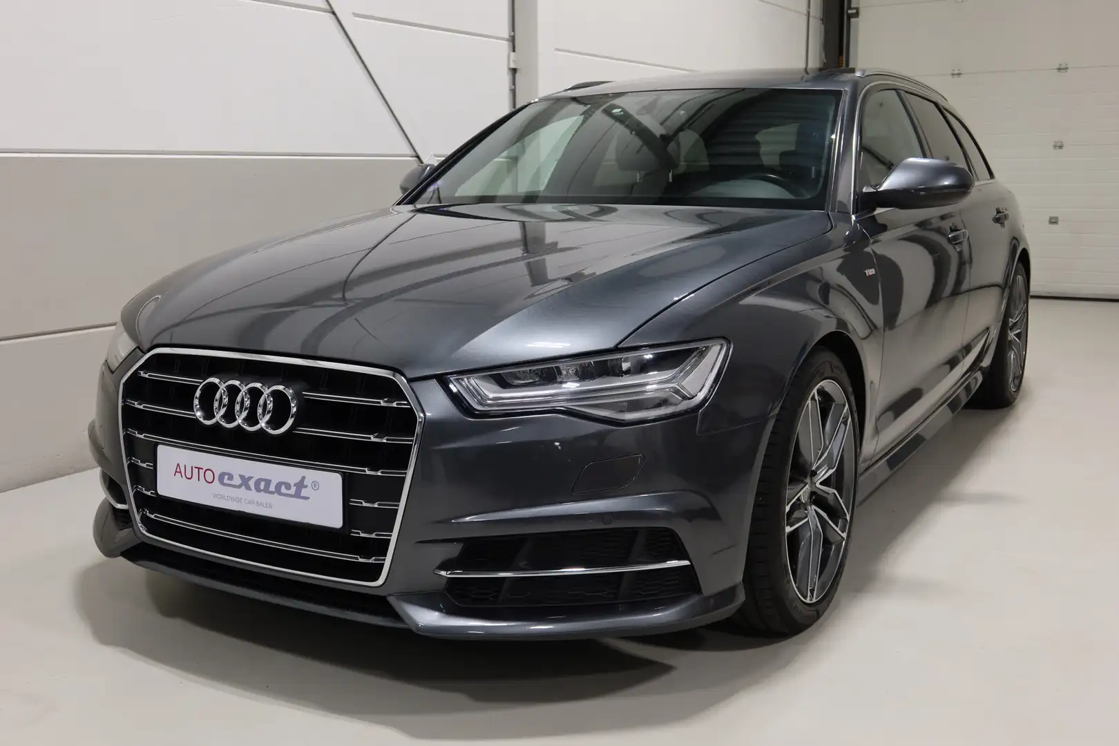 Audi A6 Avant 1.8 TFSI ultra S-line Edition I Panoramadak Grijs - 1