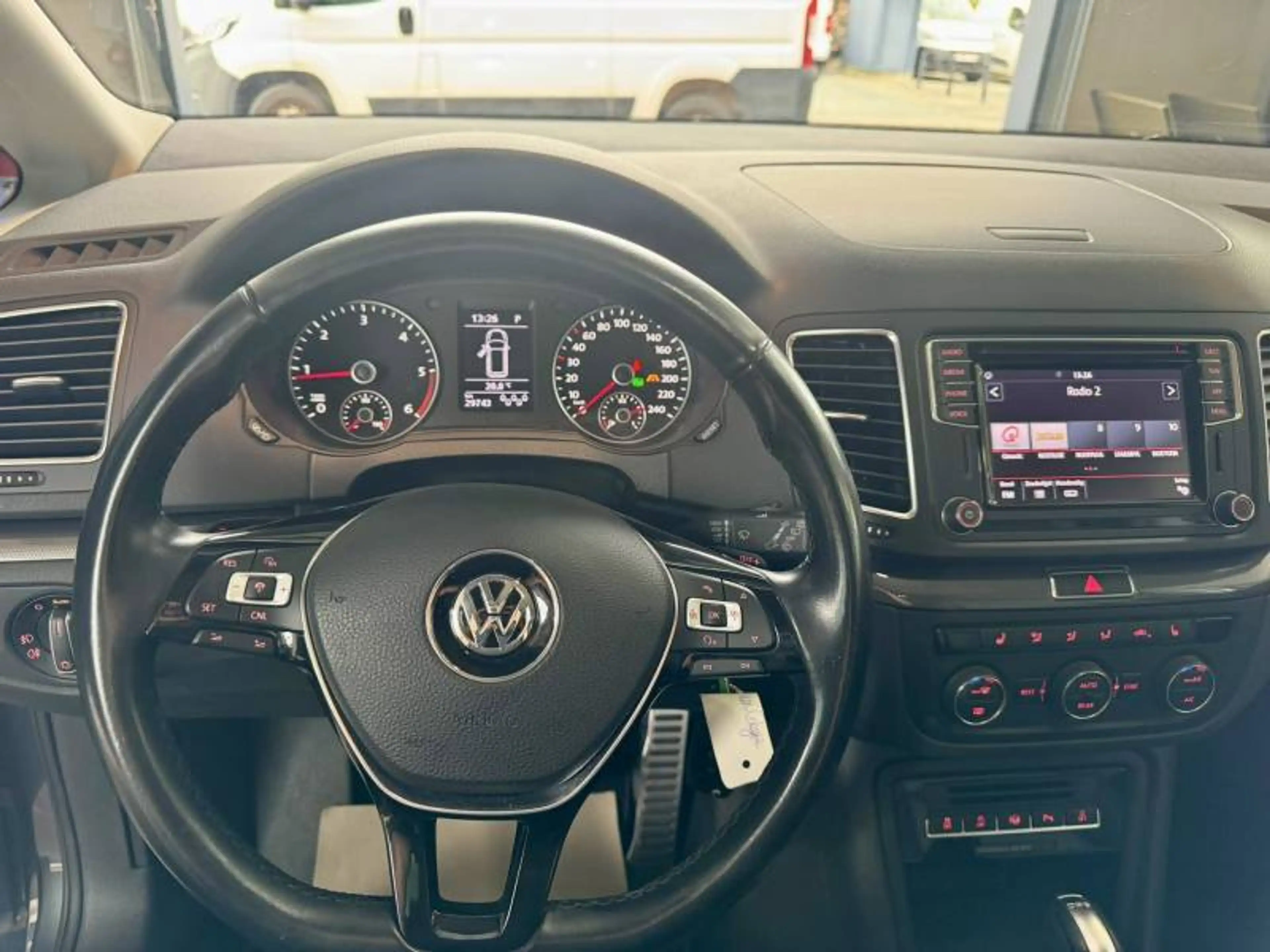 Volkswagen Sharan 2 1.4 TSi 110kW DSG6 Highline — photo 13