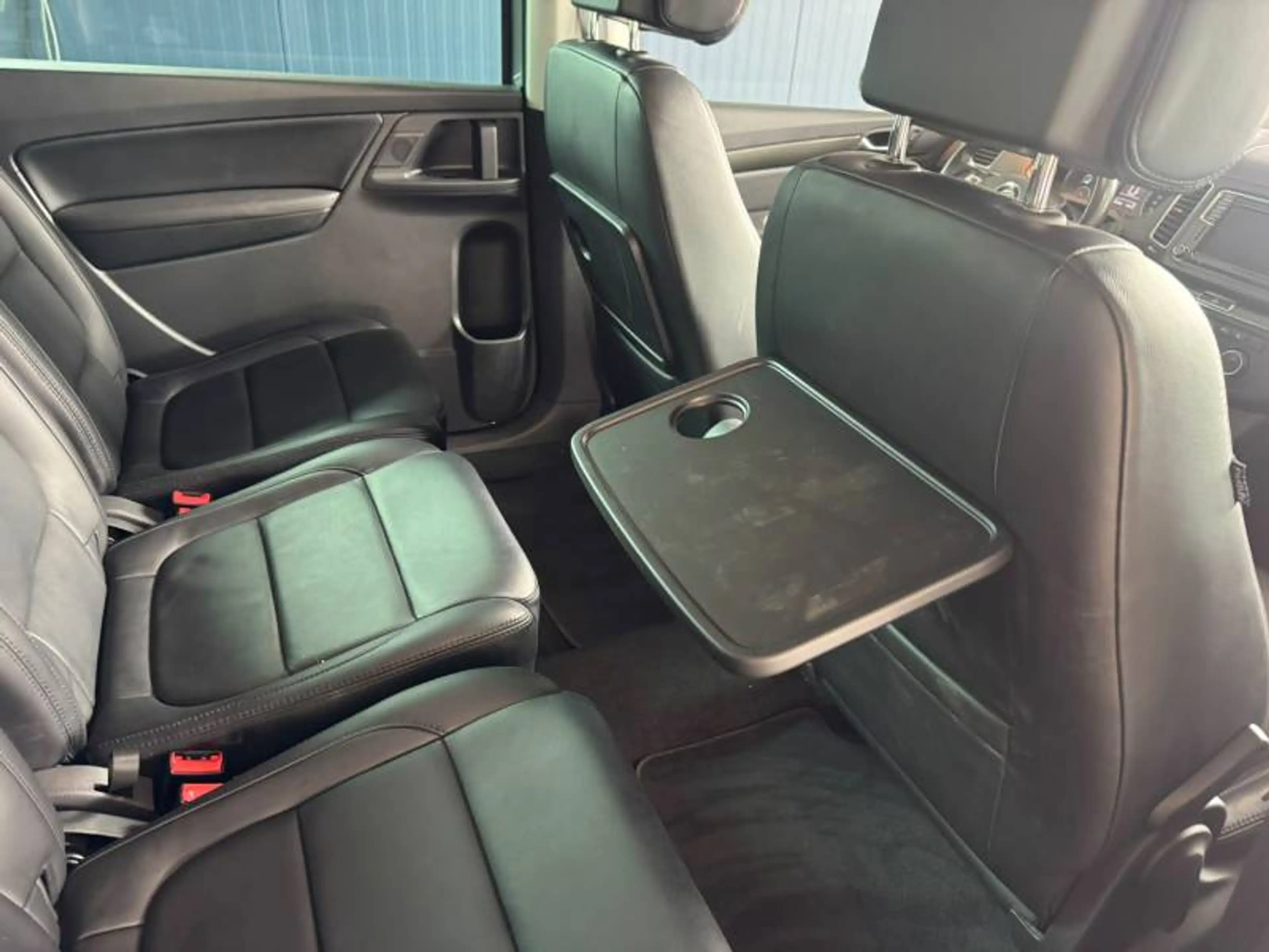 Volkswagen Sharan 2 1.4 TSi 110kW DSG6 Highline — photo 11