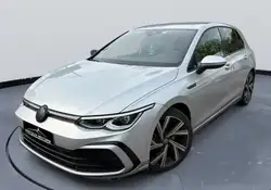 Volkswagen Golf 8 1.5 tsi 130 r-line carplay keyless camera