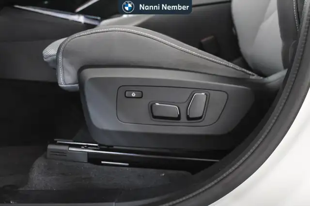 BMW X3 view 10