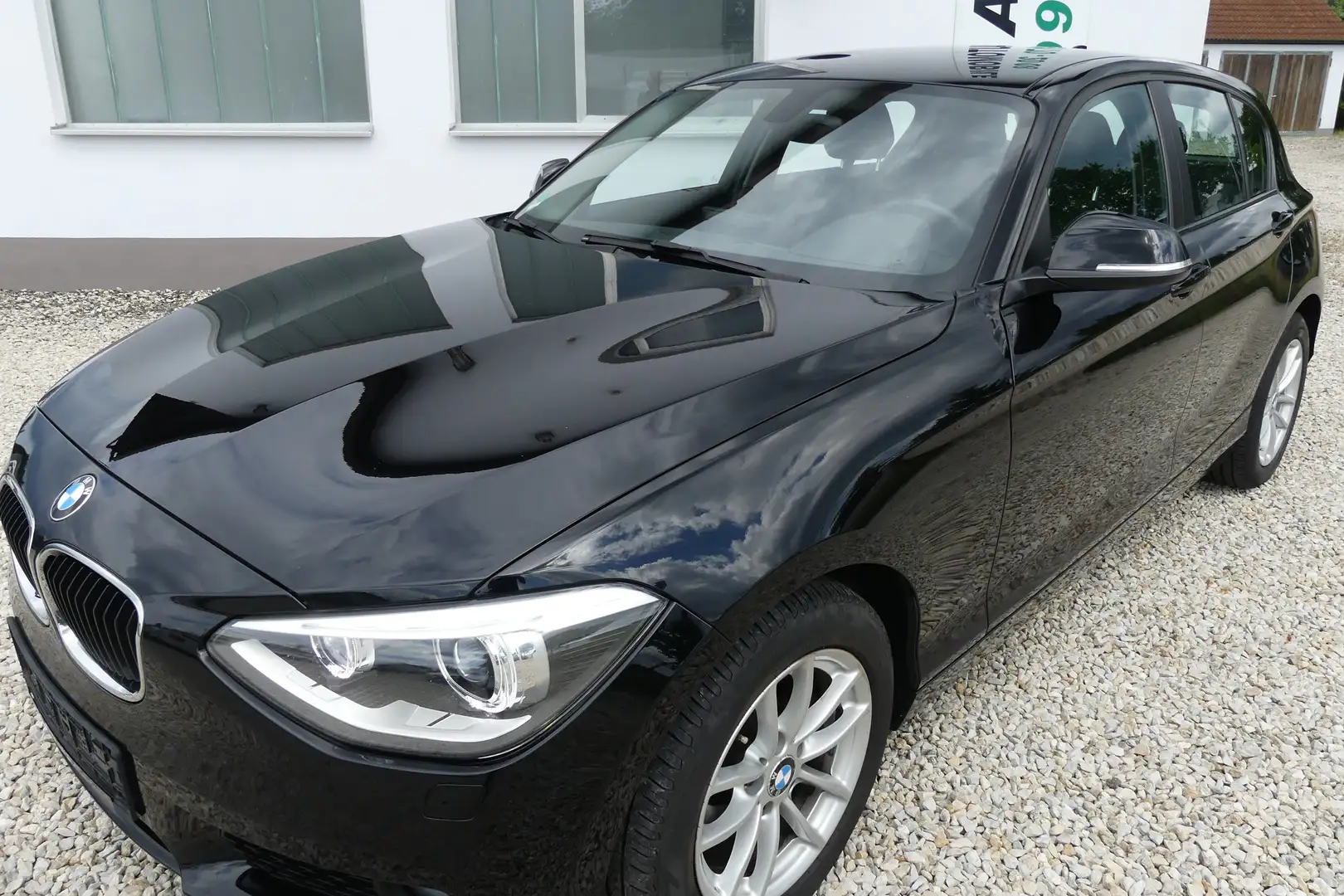 BMW 120 120d xDrive 6-Gang Sportsitze BiXenon Service neu Schwarz - 2