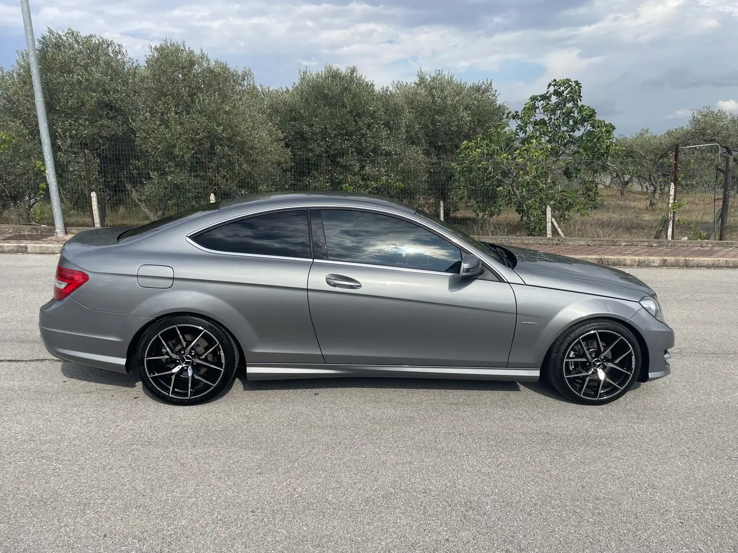 Mercedes-Benz C 220 Coupe cdi (be) Avantgarde - 2