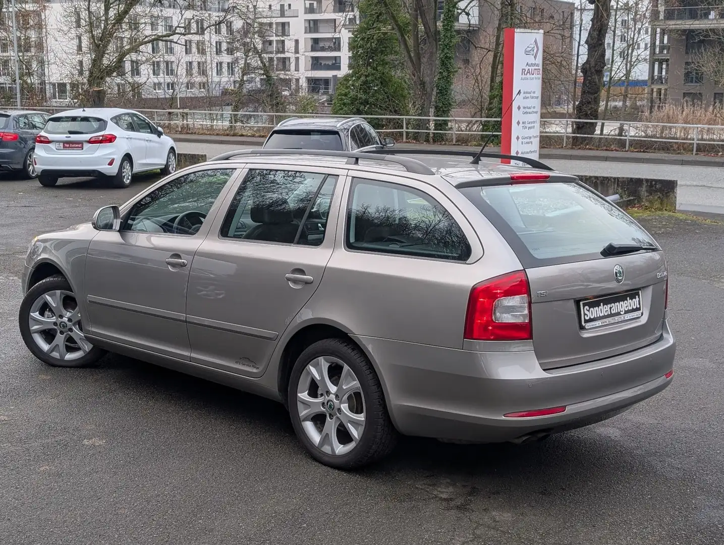 Skoda Octavia Combi 1.4 TSI Elegance XENON DSG-PROBLEM Beige - 2