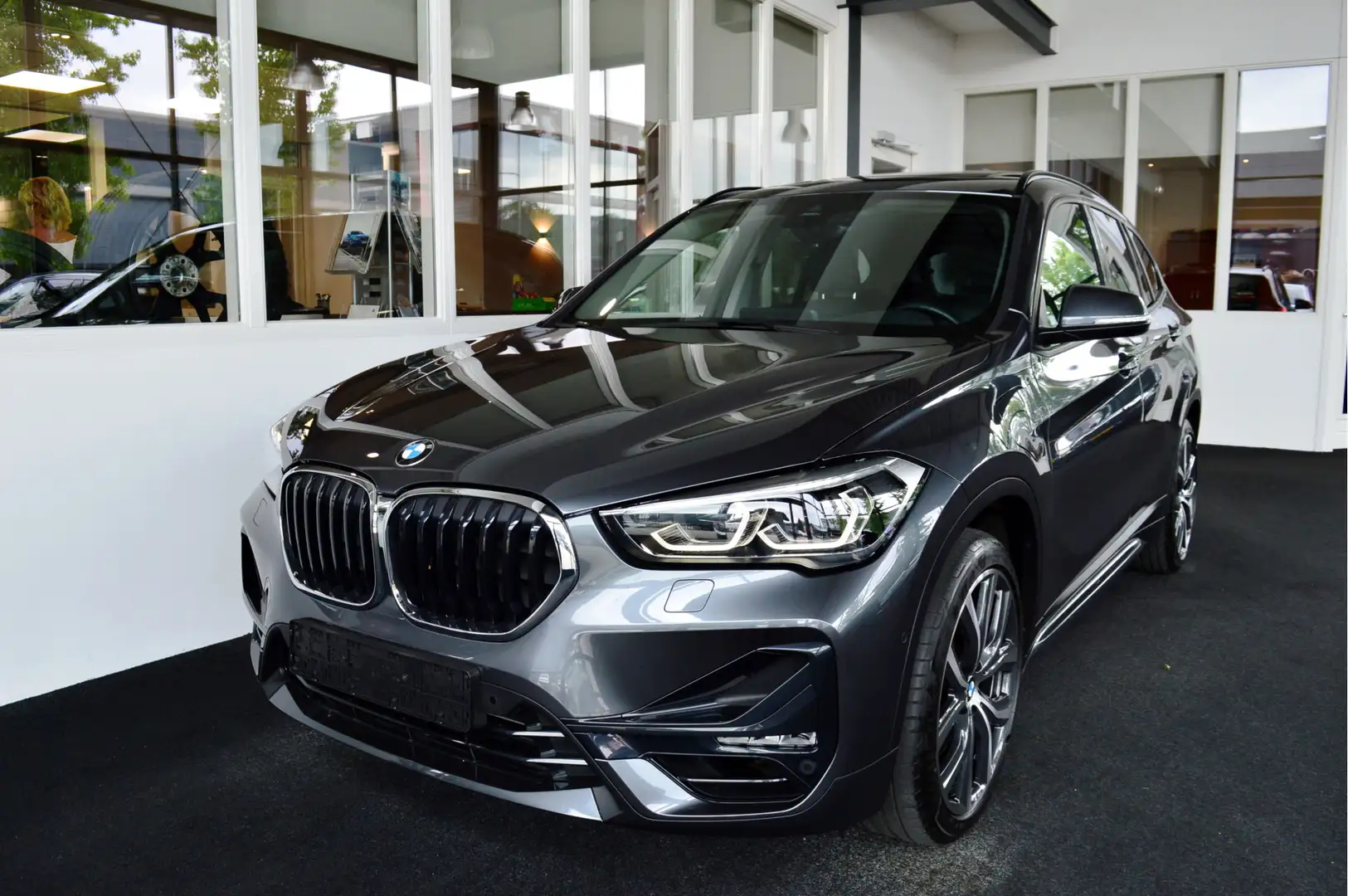 BMW X1 xDrive25e Hybride | 10 kW ! Gris - 1