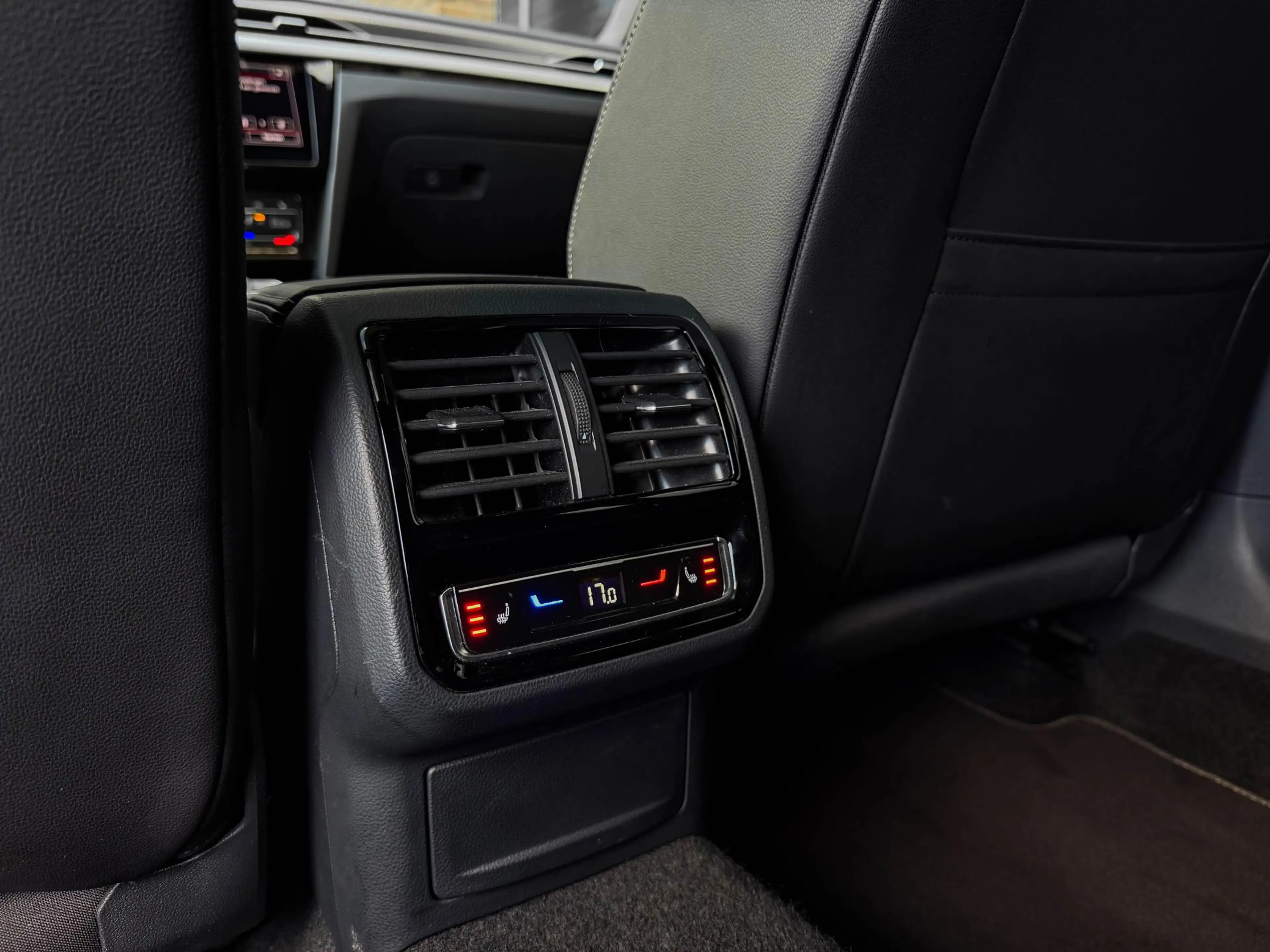 Volkswagen Arteon Shooting Brake 1.4 TSI eHybrid R-Line | Pano | 20" — photo 13