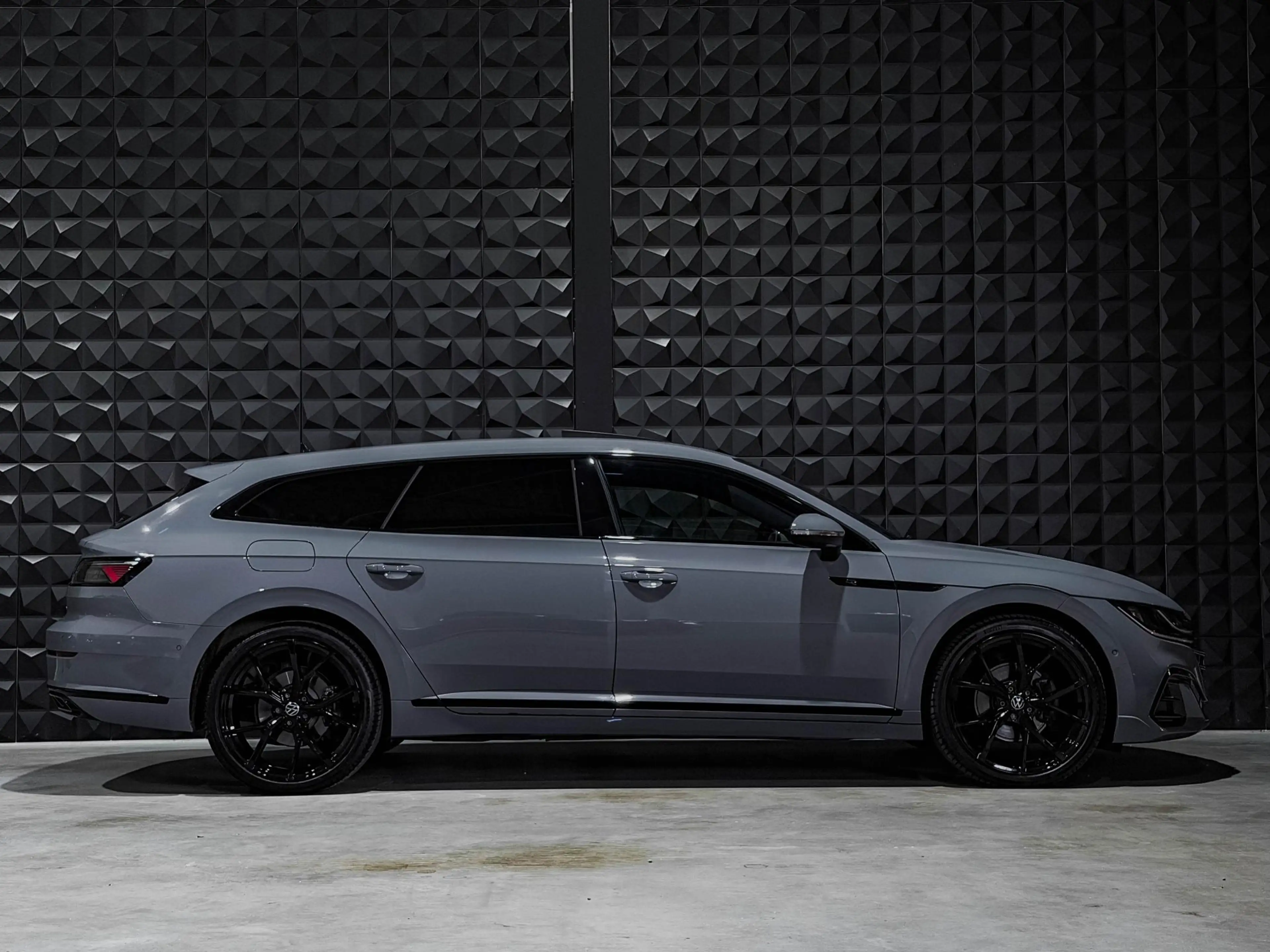 Volkswagen Arteon Shooting Brake 1.4 TSI eHybrid R-Line | Pano | 20" — photo 2