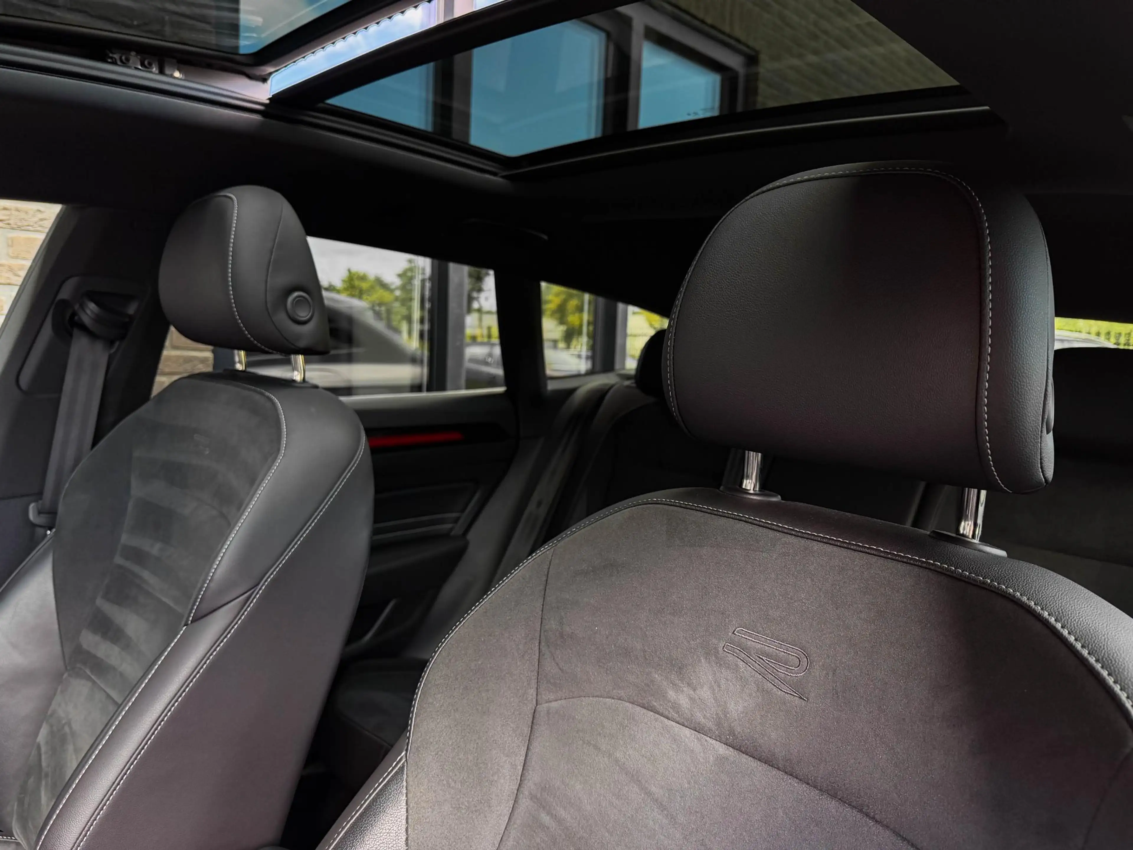 Volkswagen Arteon Shooting Brake 1.4 TSI eHybrid R-Line | Pano | 20" — photo 10