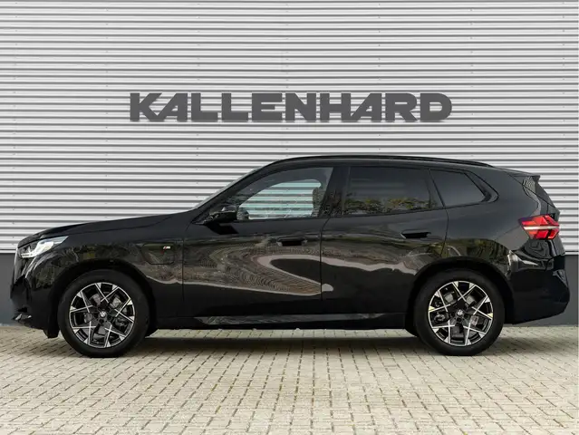 BMW X3 view 8