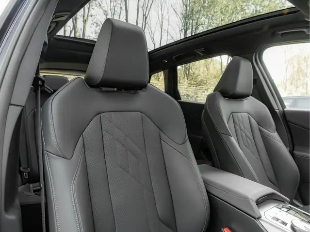 BMW X3 view 21