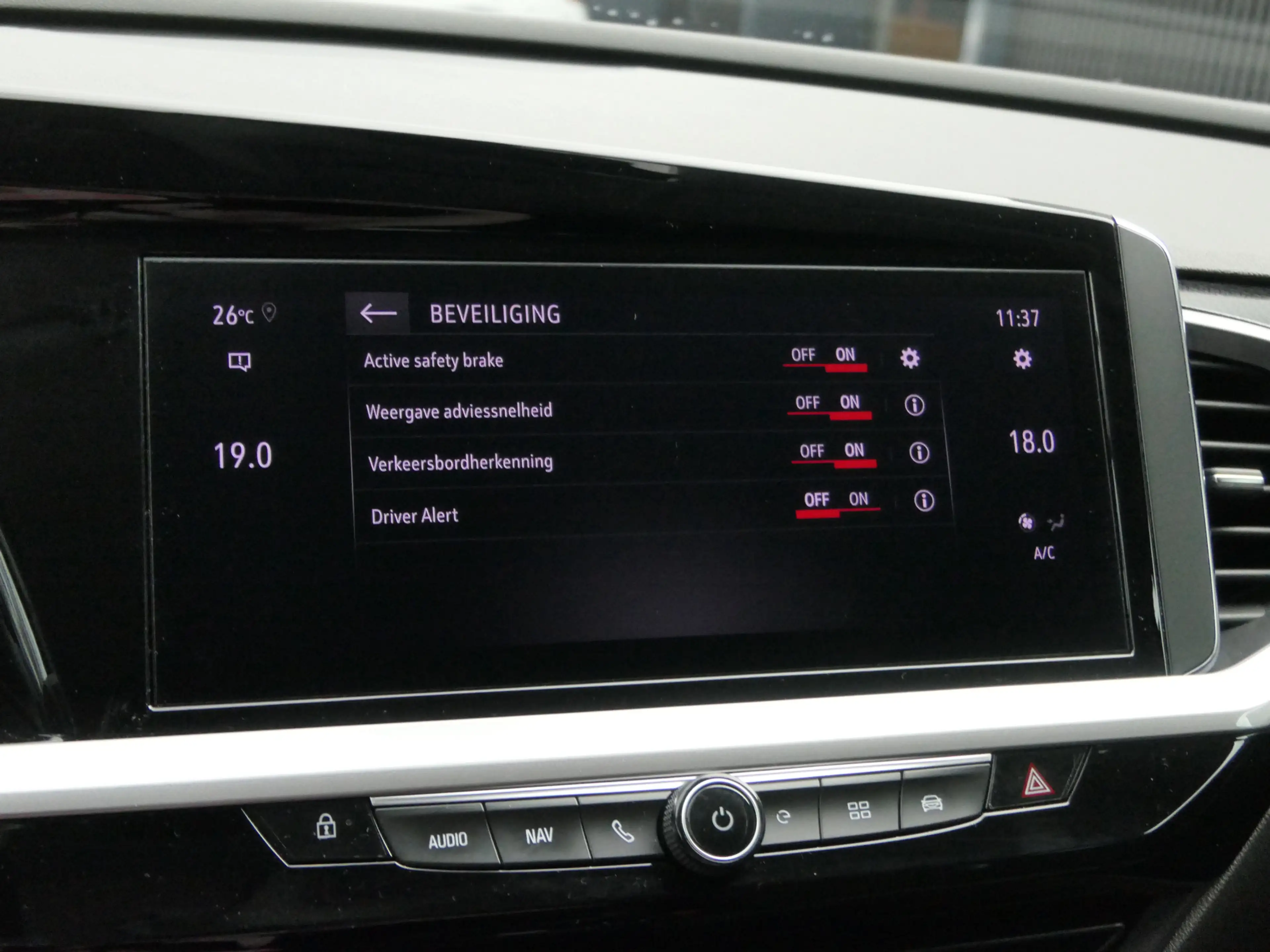 Opel Grandland 1.6 Turbo Plug-In Hybrid 4x4 GSe Automaat | KONI o — photo 32