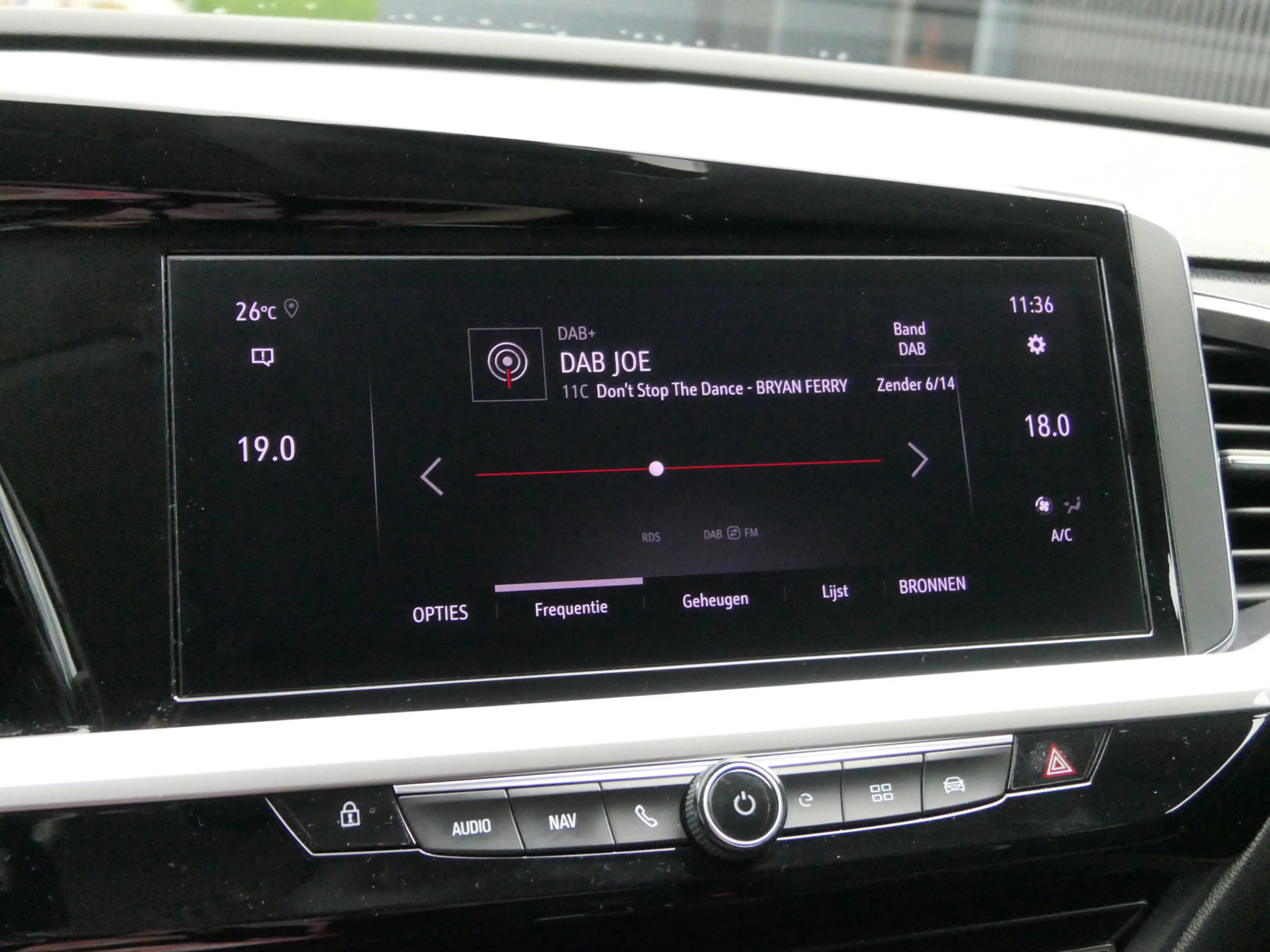 Opel Grandland 1.6 Turbo Plug-In Hybrid 4x4 GSe Automaat | KONI o — photo 26