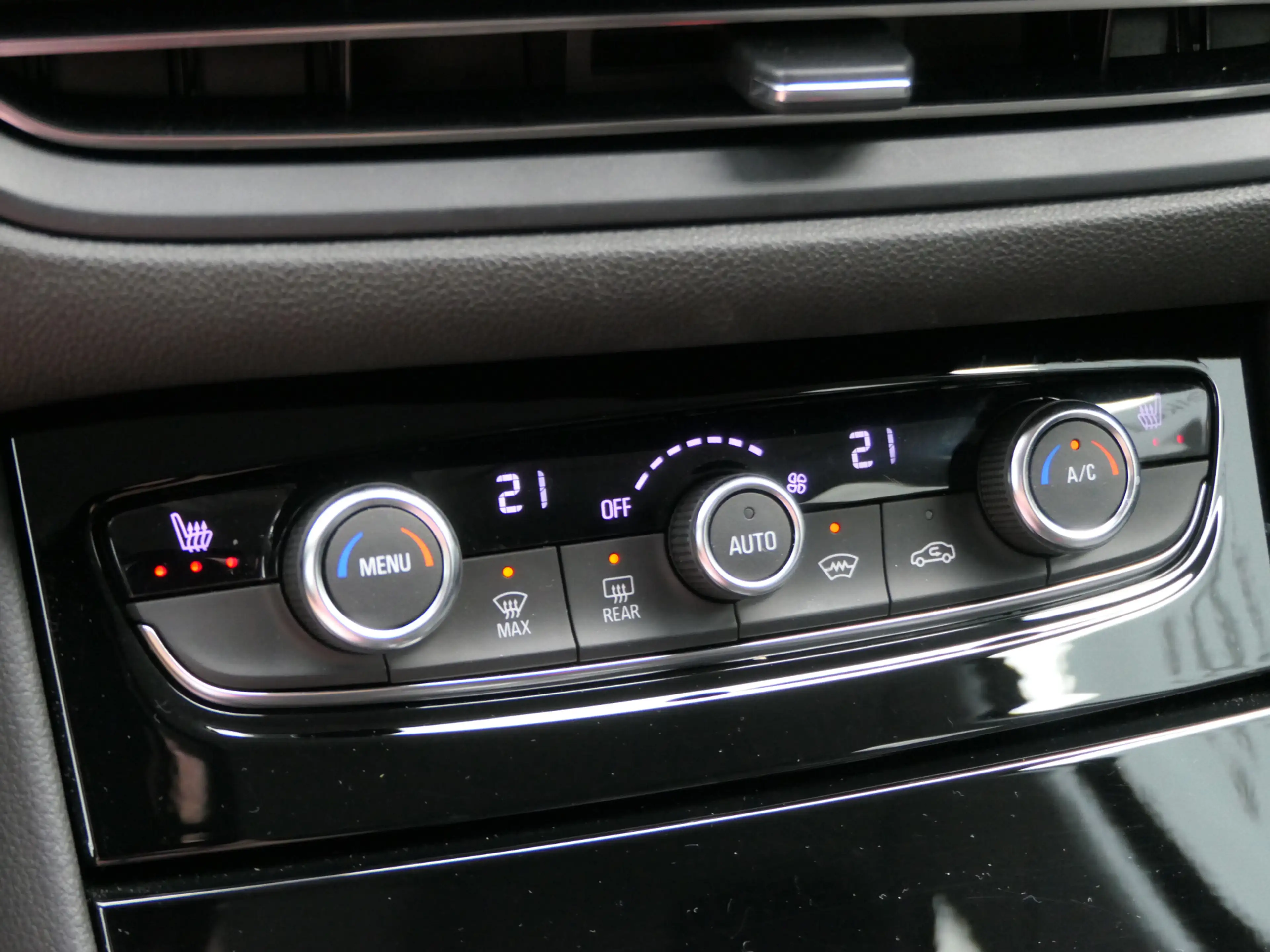 Opel Grandland 1.6 Turbo Plug-In Hybrid 4x4 GSe Automaat | KONI o — photo 35