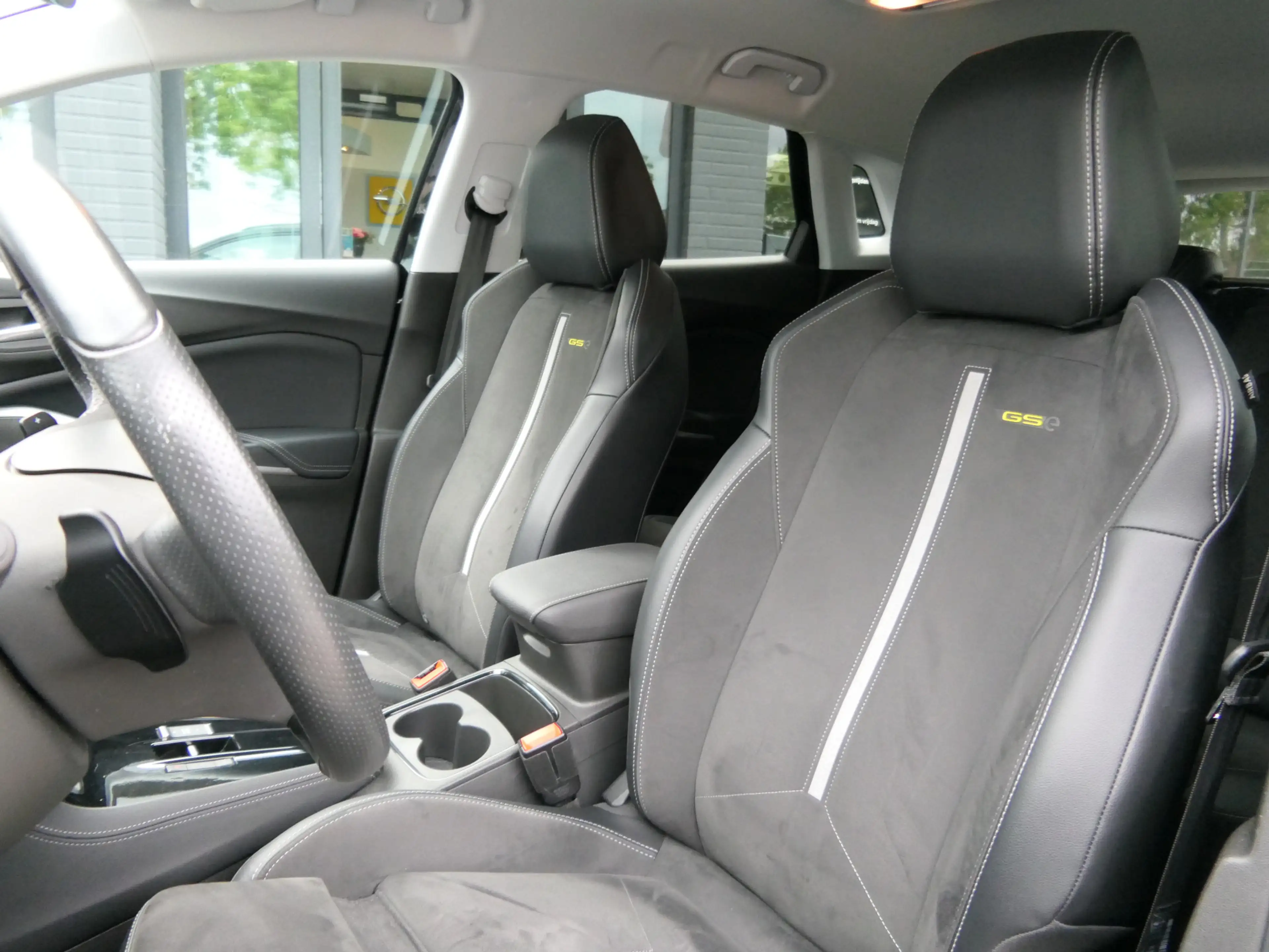 Opel Grandland 1.6 Turbo Plug-In Hybrid 4x4 GSe Automaat | KONI o — photo 4