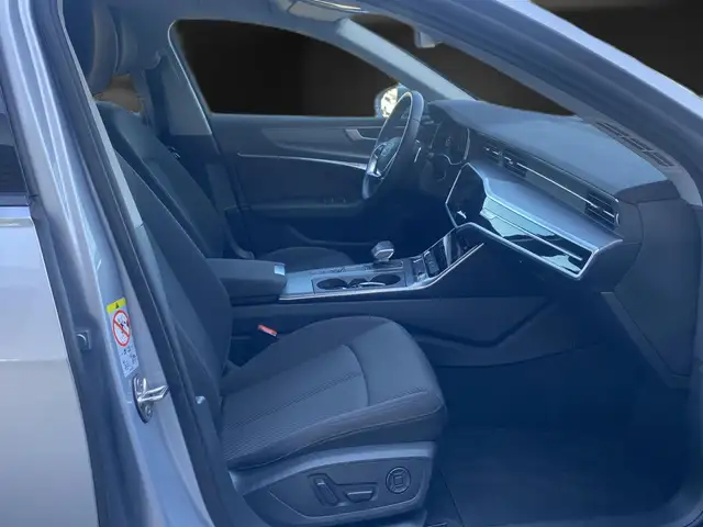 Audi A6 view 13