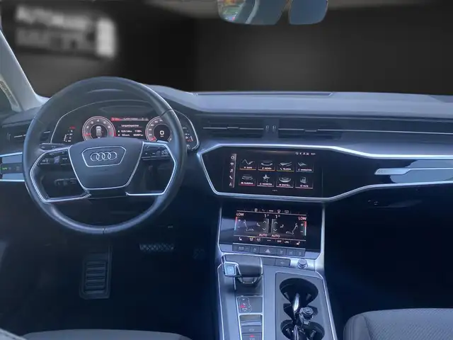 Audi A6 view 10
