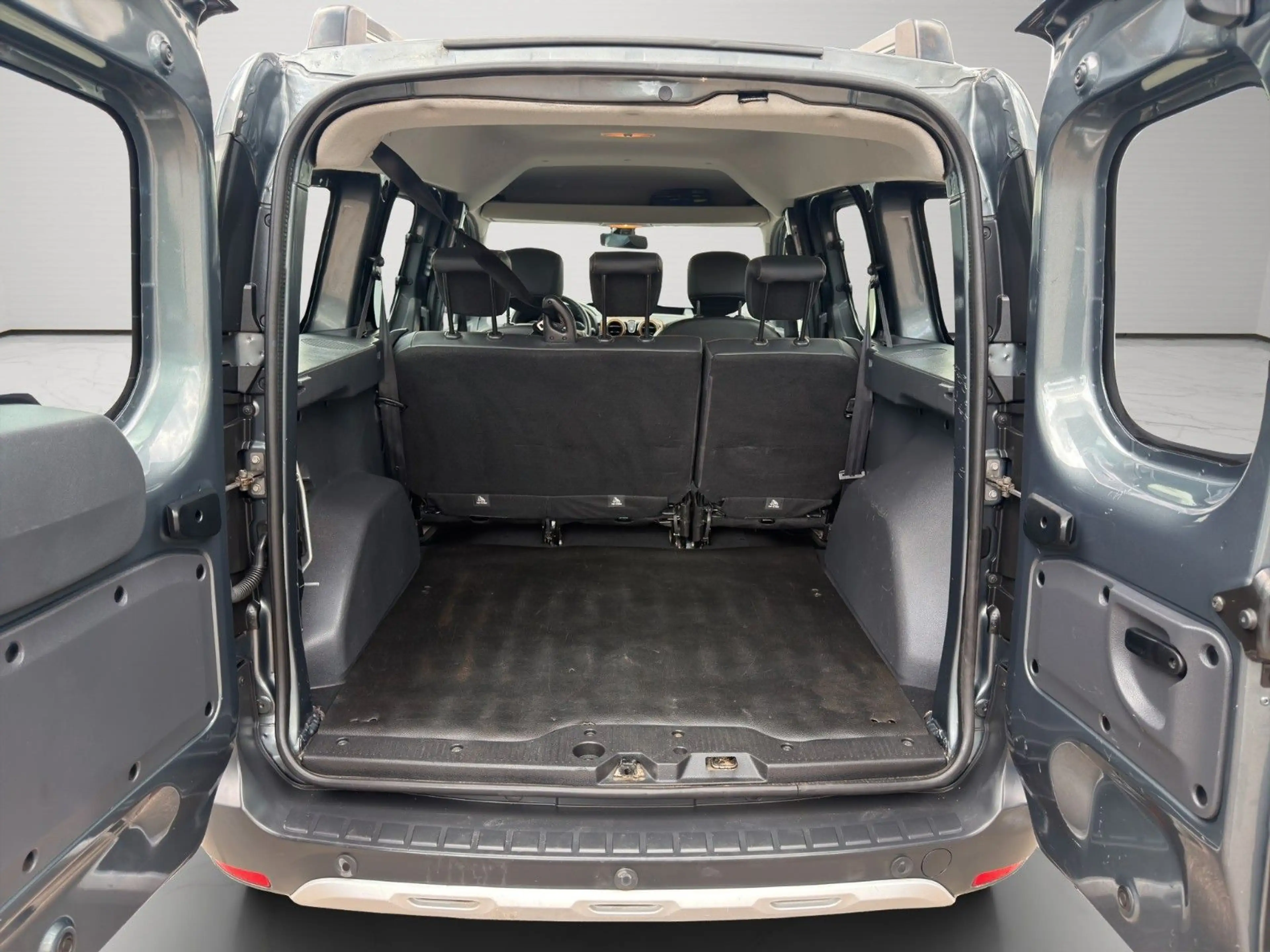 Dacia Dokker Stepway Celebration *NAVI*KLIMA*MWST* — photo 15
