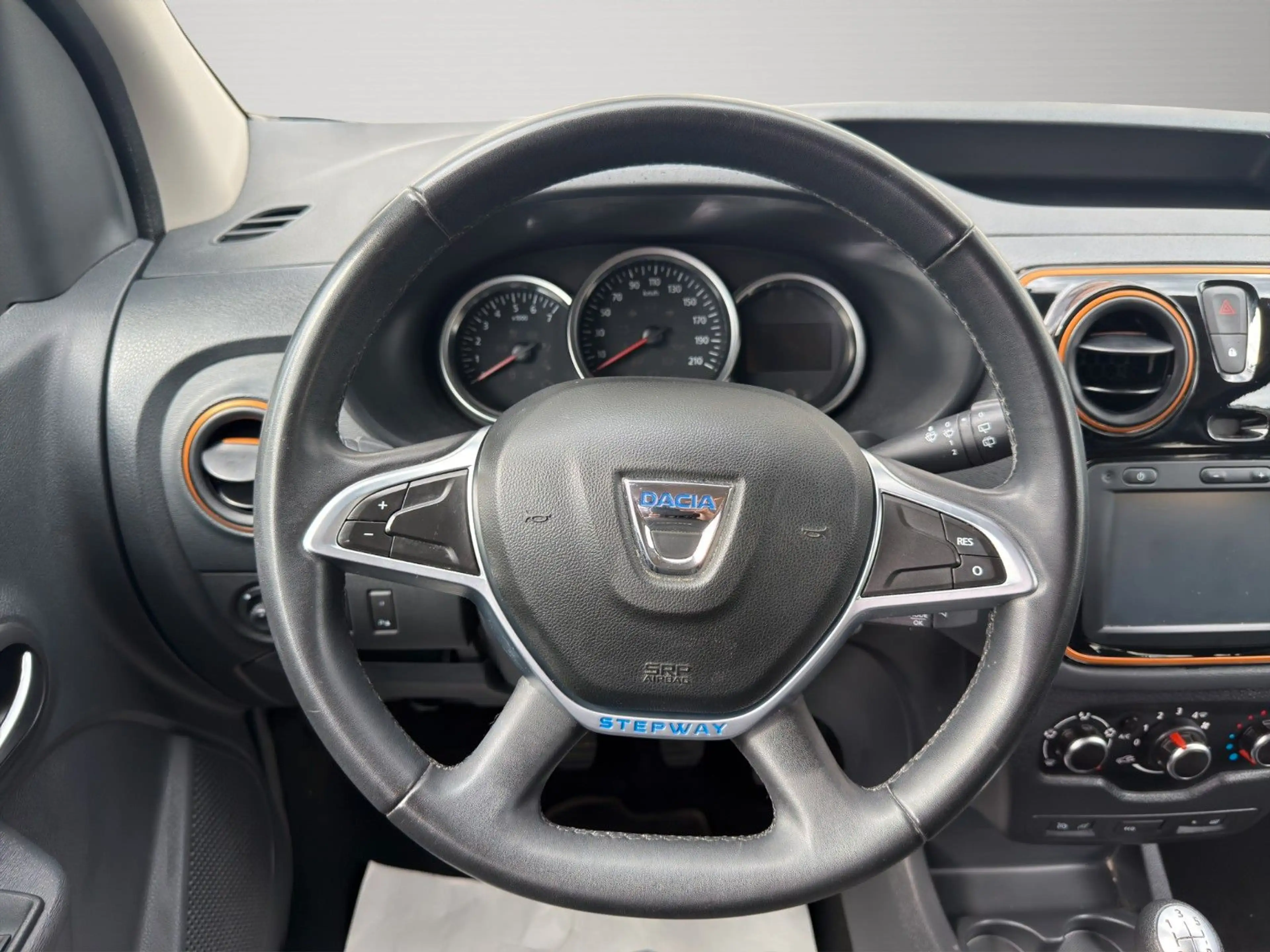 Dacia Dokker Stepway Celebration *NAVI*KLIMA*MWST* — photo 11