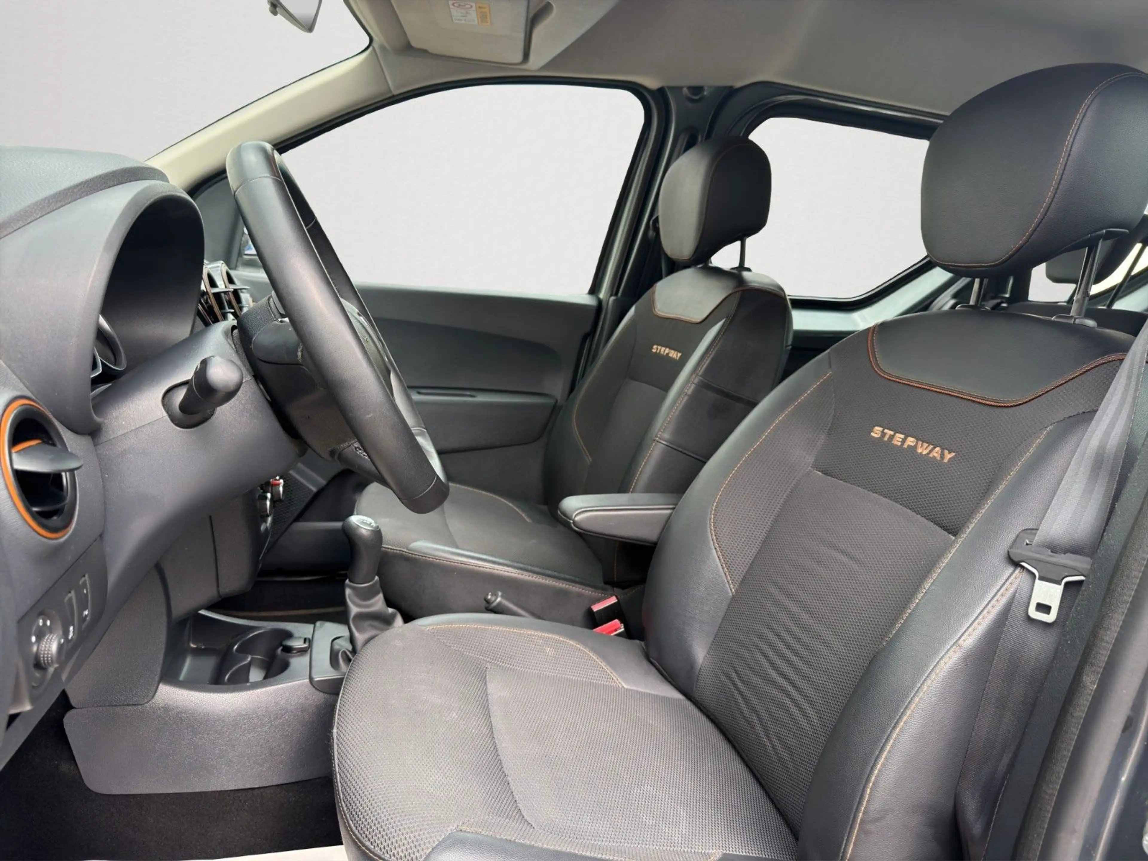 Dacia Dokker Stepway Celebration *NAVI*KLIMA*MWST* — photo 9