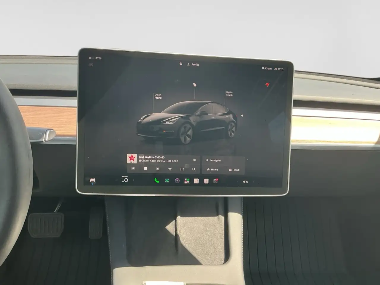 Tesla Model 3 снимка Tesla Model 3