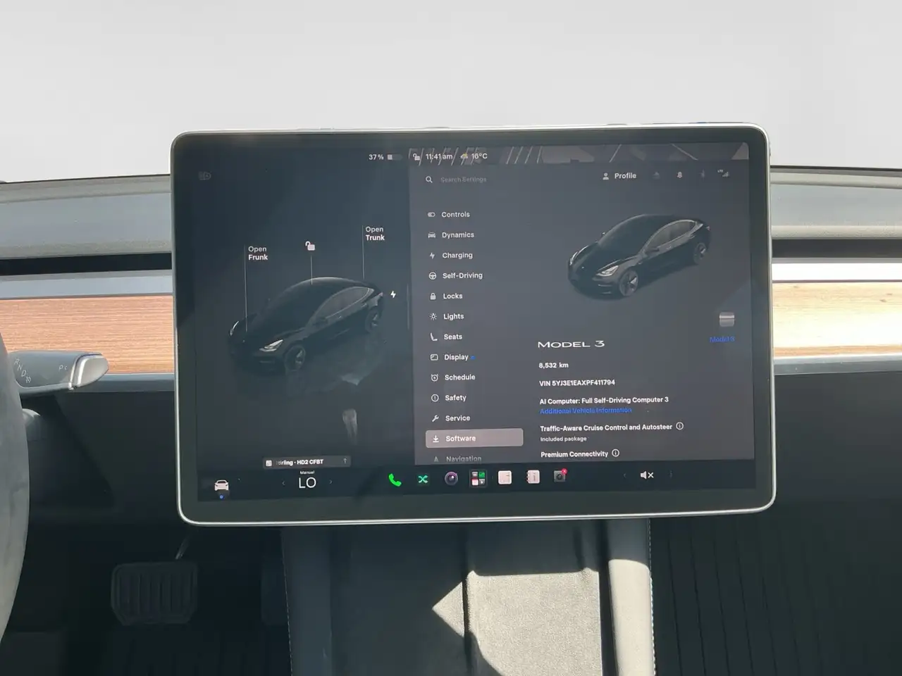 Tesla Model 3 снимка Tesla Model 3