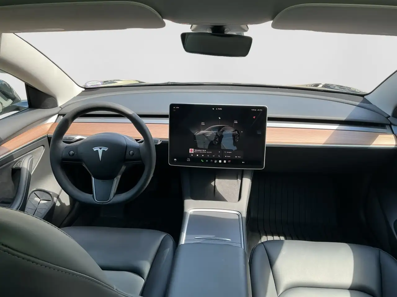 Tesla Model 3 снимка Tesla Model 3
