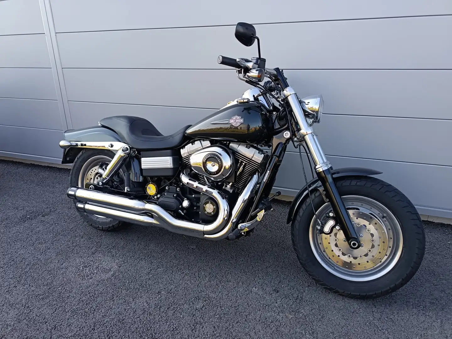 Harley-Davidson Dyna Fat Bob Gri - 1