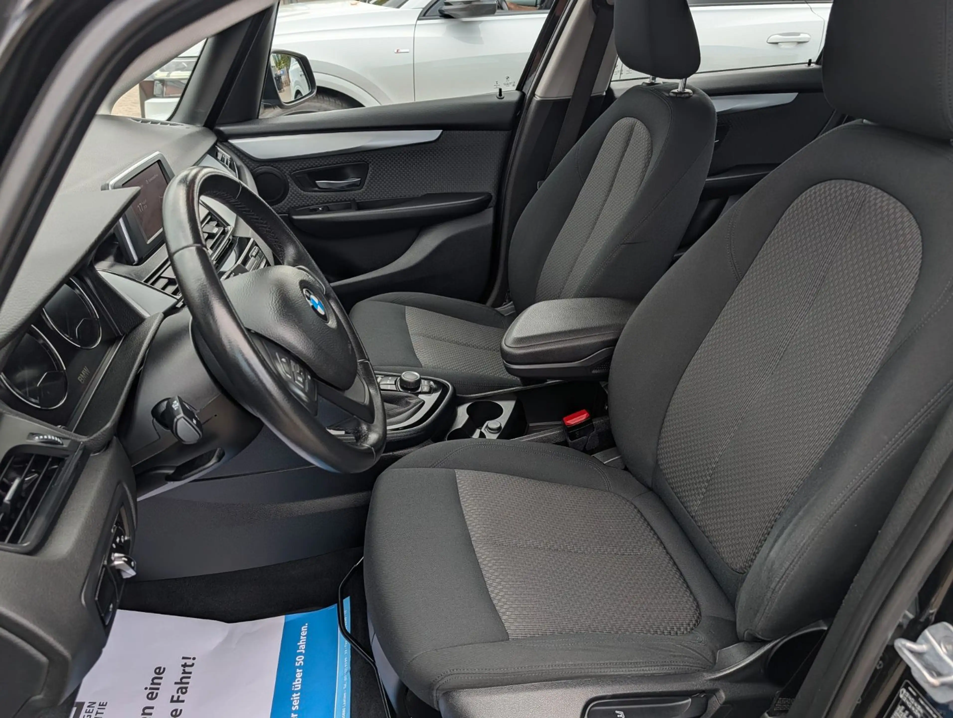 BMW 216 GARANTIE KLIMATRONIC PDC TEMPO — photo 12