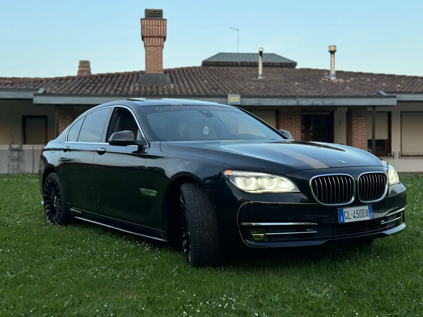 BMW 730 730d xdrive Futura 258cv auto Czarny - 1