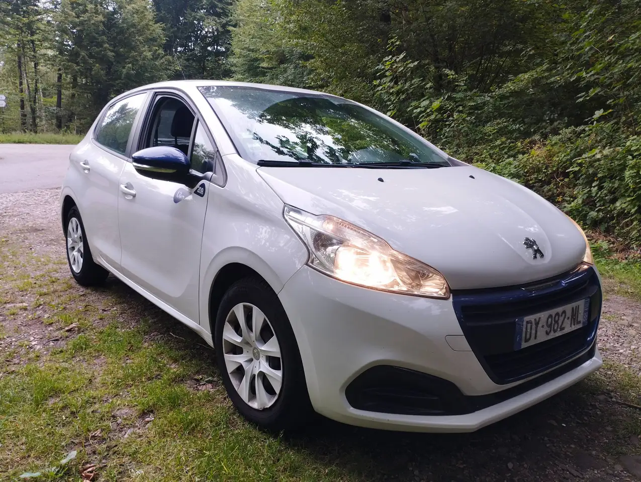 Peugeot 208 208 — photo 3