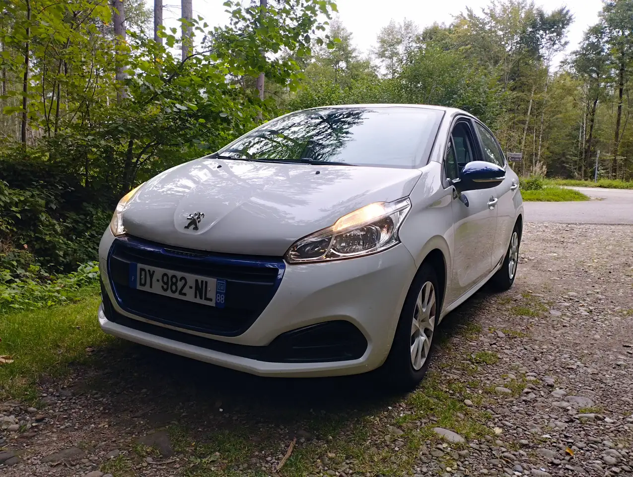 Peugeot 208 1.0 VTi 68ch BVM5 Like