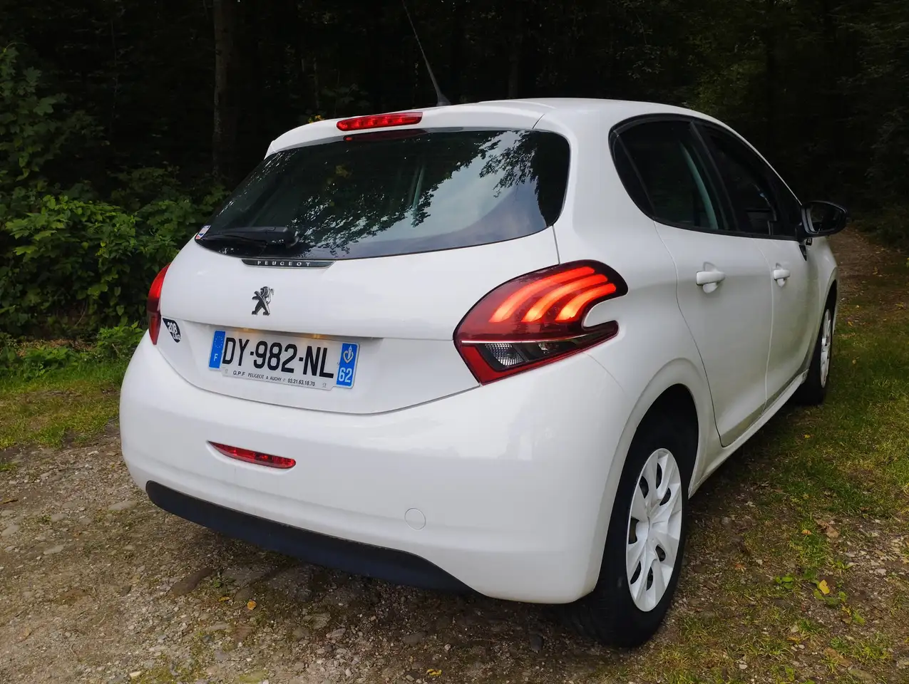 Peugeot 208 208 — photo 4